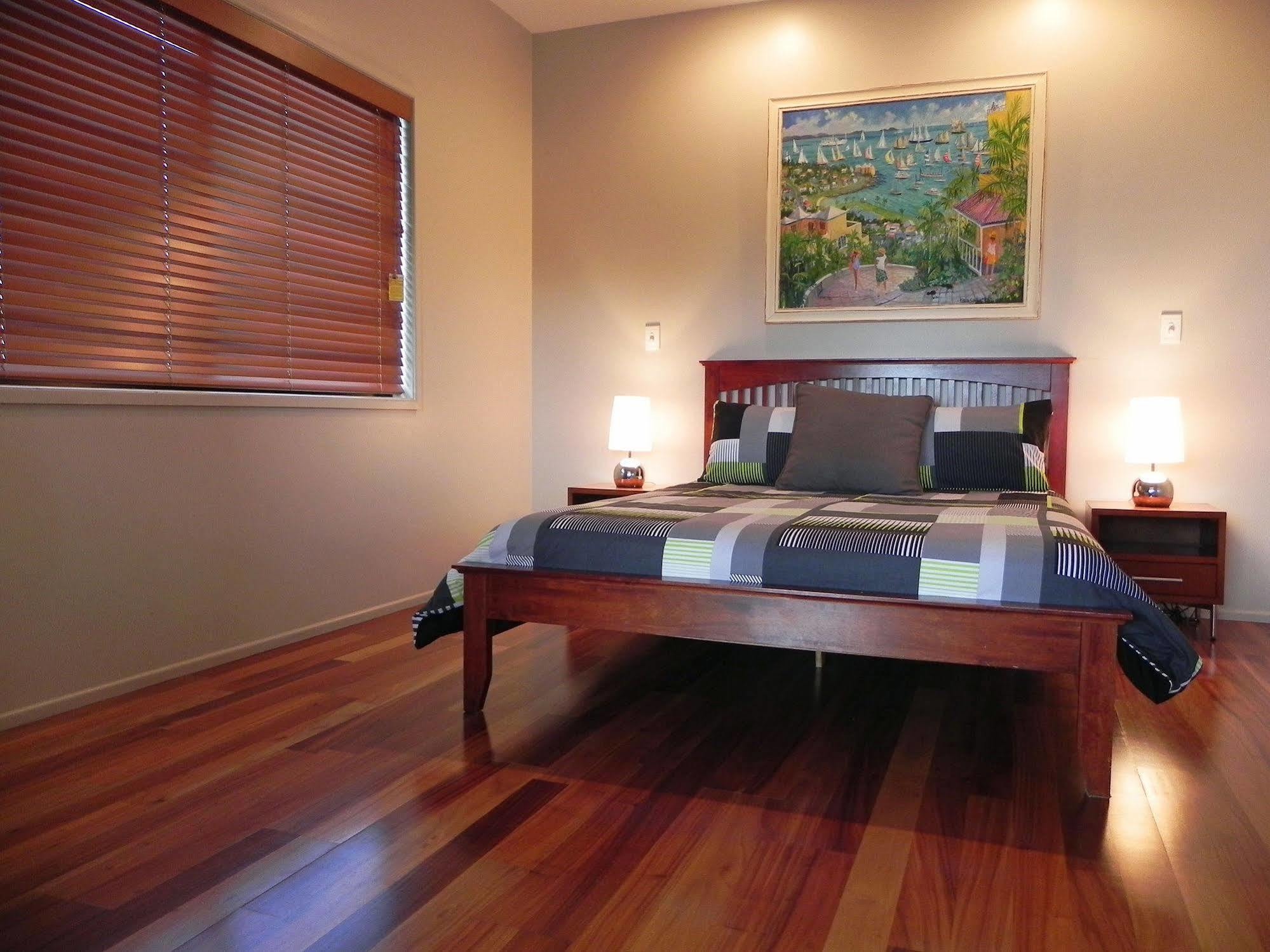 Airlie Waterfront Bed & Breakfast แอร์ลีบีช ภายนอก รูปภาพ