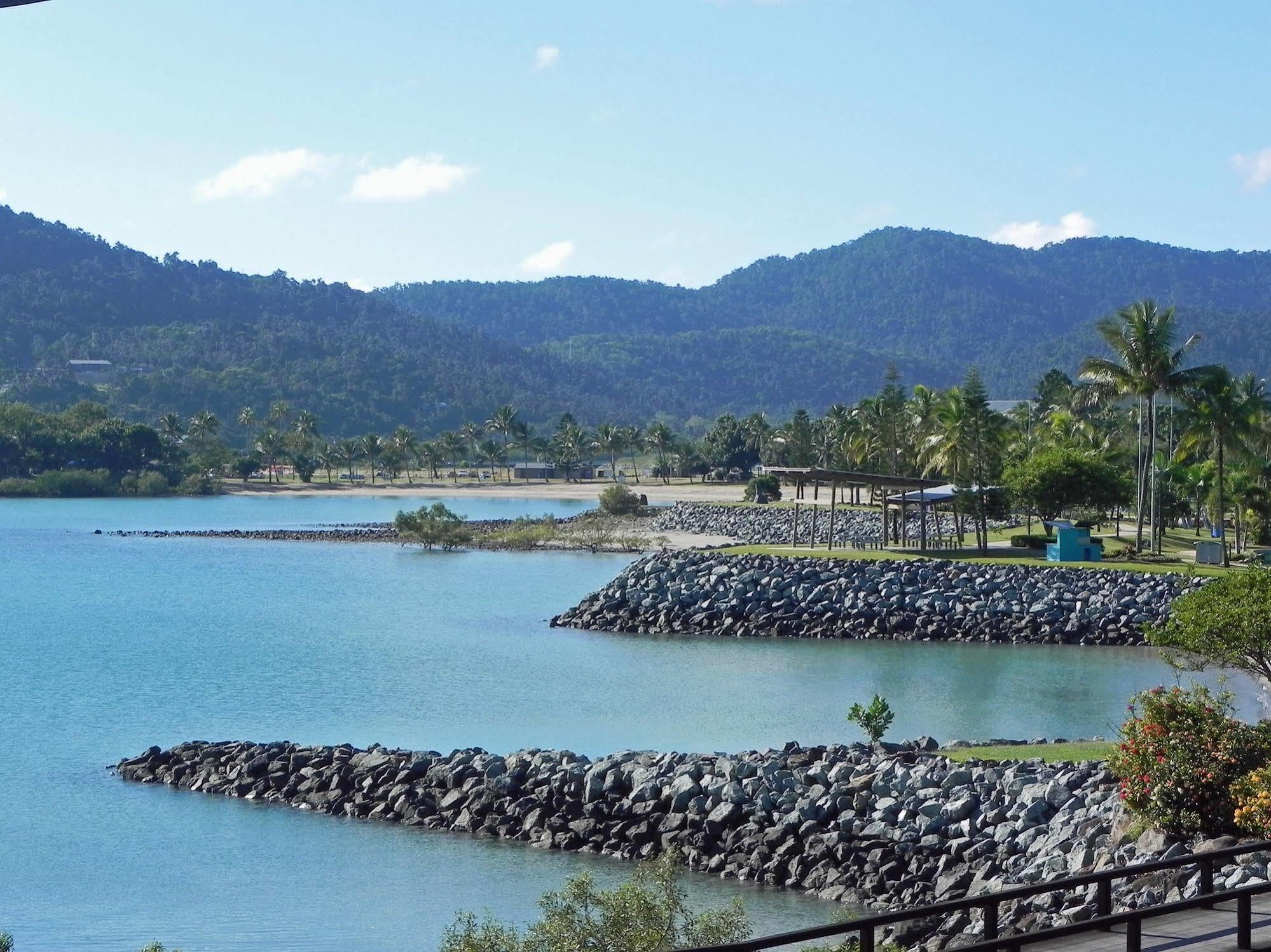 Airlie Waterfront Bed & Breakfast แอร์ลีบีช ภายนอก รูปภาพ